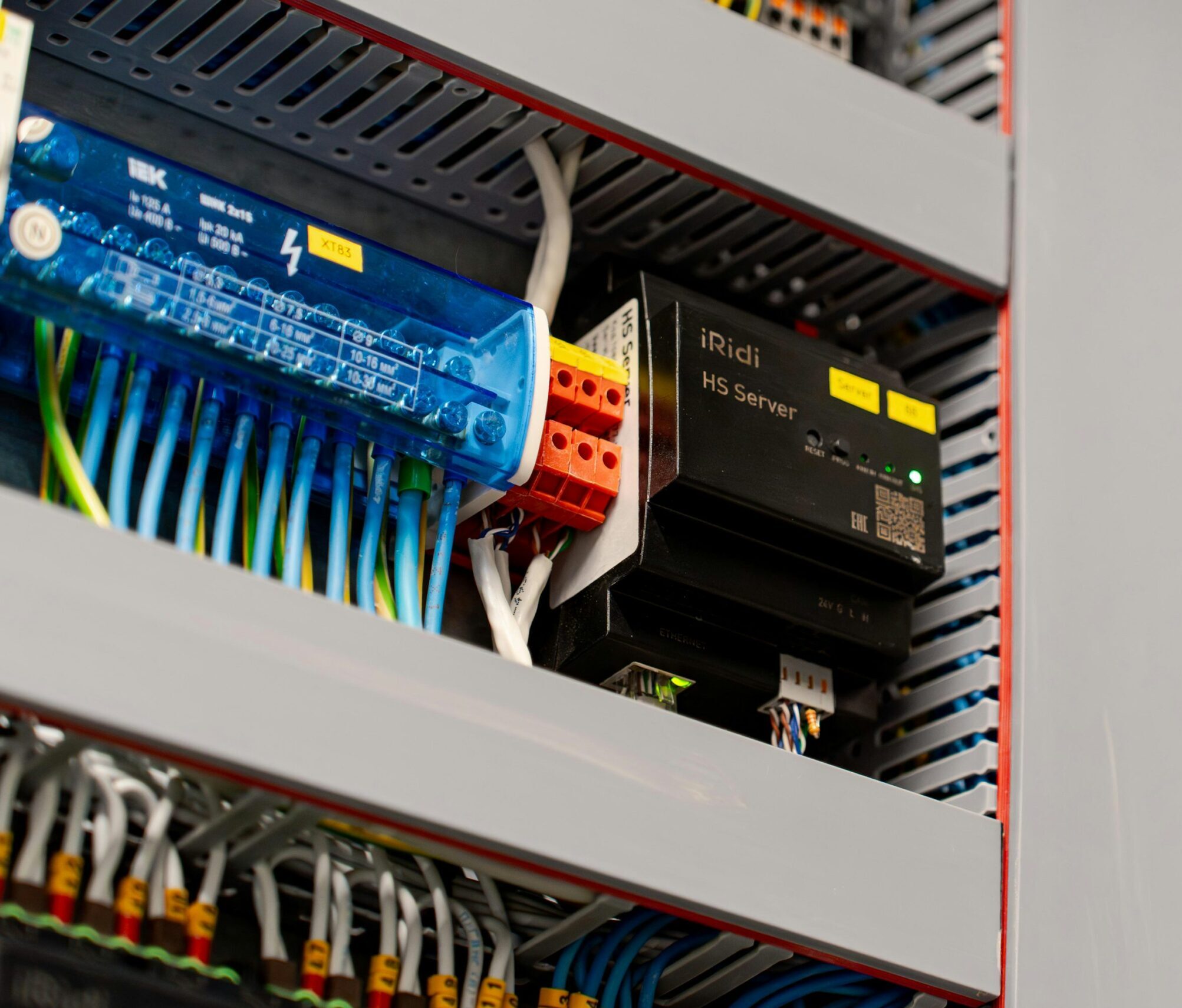 40 kVA 3 Phase Servo Automatic Voltage Stabilizer Qatar